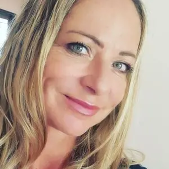 Claire Bennett